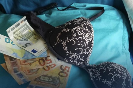 Follonica, giallo a luci rosse: ricoverata la escort, cliente in manette per rapina